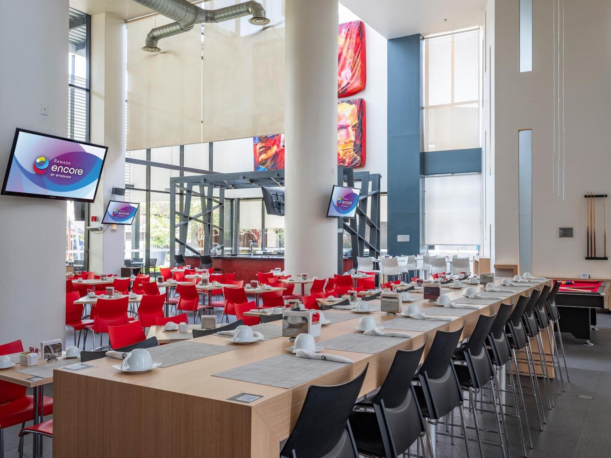 Ramada Encore By Wyndham Guadalajara Sur Palomar Exterior photo