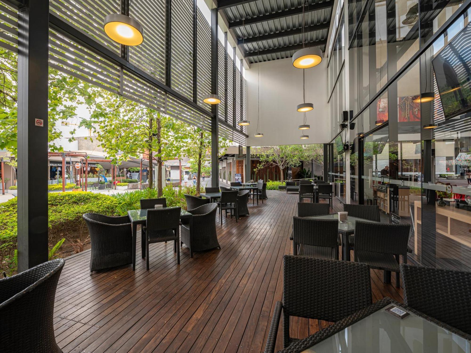 Ramada Encore By Wyndham Guadalajara Sur Palomar Exterior photo