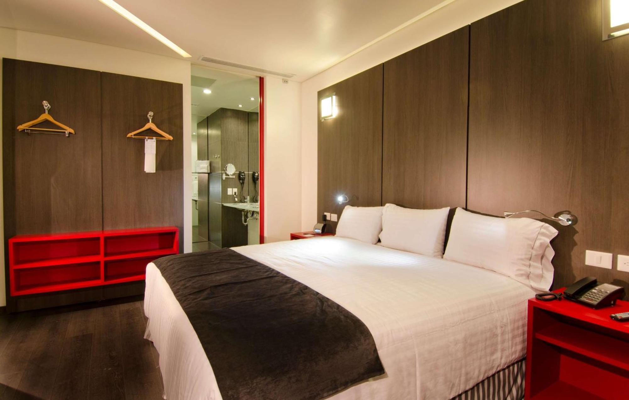 Ramada Encore By Wyndham Guadalajara Sur Palomar Exterior photo