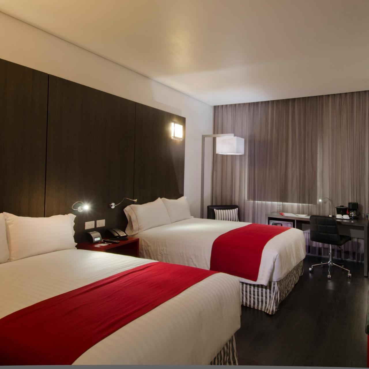 Ramada Encore By Wyndham Guadalajara Sur Palomar Exterior photo